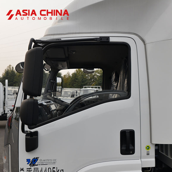 Qingling Isuzu ELF M100 Фургон 4x2 Грузовик для перевозки грузов