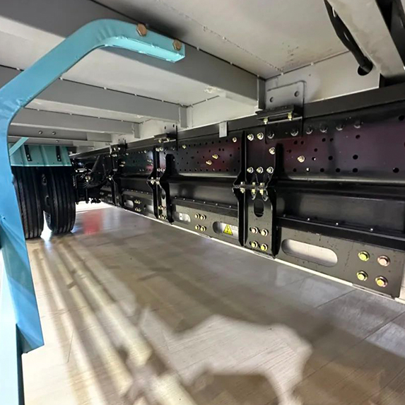 Isuzu EVM100 Электрический грузовой фургон