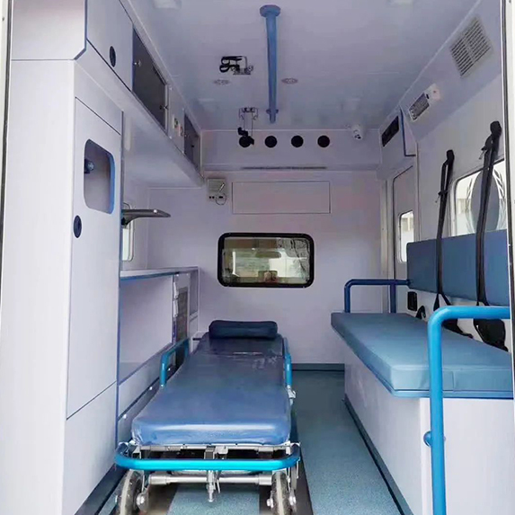 Isuzu Скорая помощь