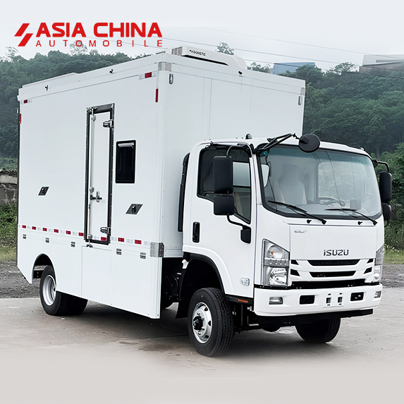 Isuzu автомобиль для обследований и запуска дронов