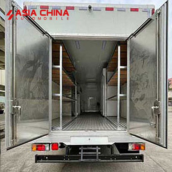Isuzu автомобиль для хранения аварийных запасов