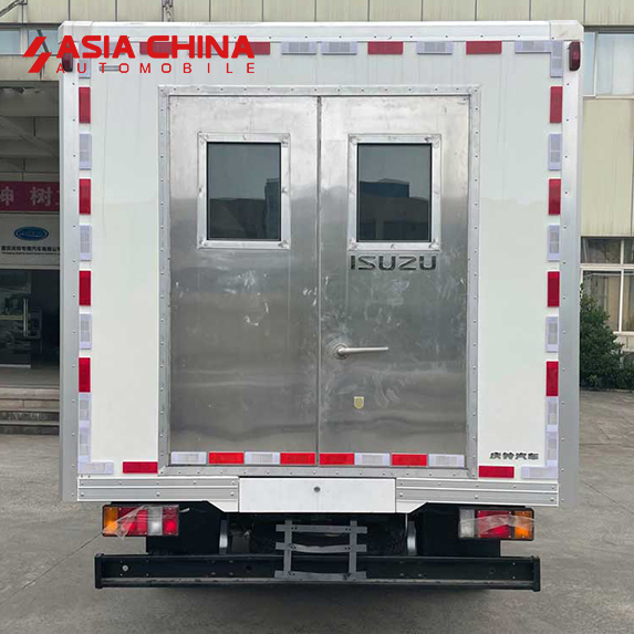Isuzu автомобиль экологического мониторинга