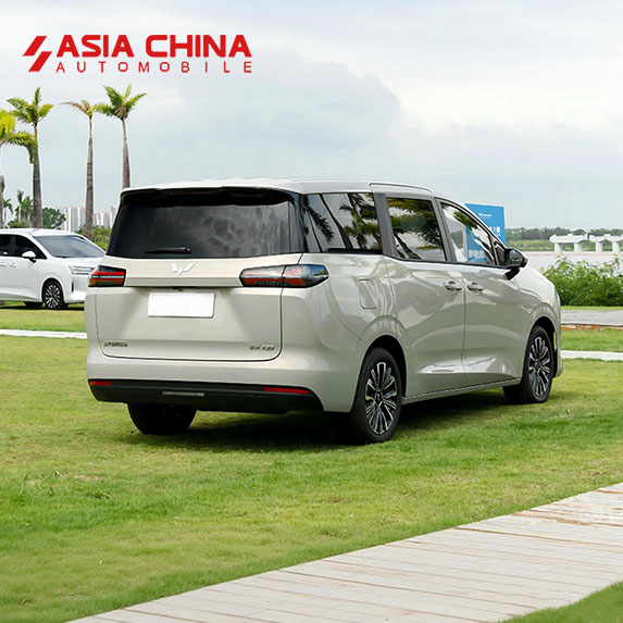 Wuling Xingguang 730 PHEV | 7-местный подключаемый гибридный MPV
