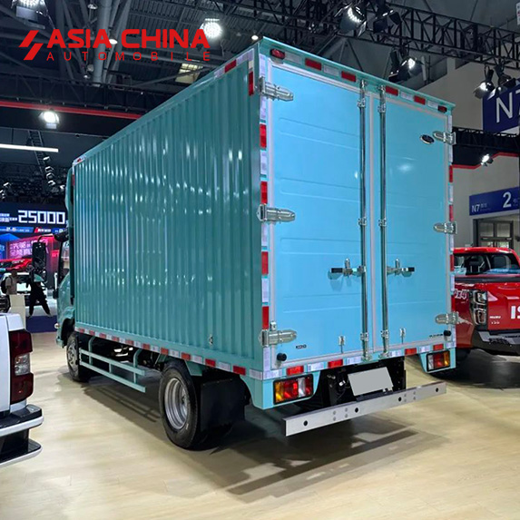 Isuzu EQ2 Электрический грузовой фургон с правым рулём